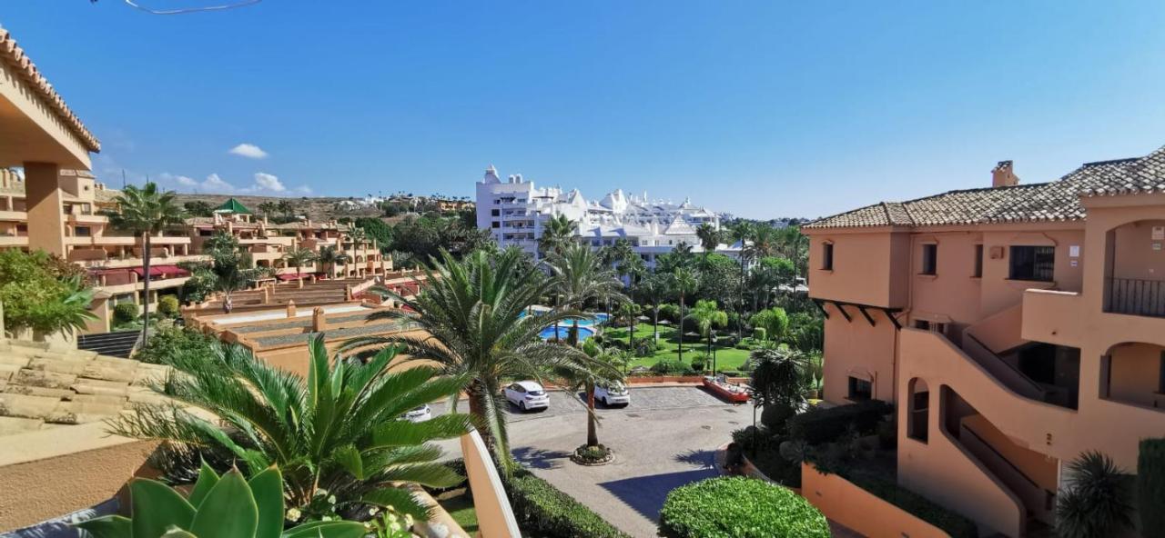 Vista Azul Apartment Estepona Luaran gambar